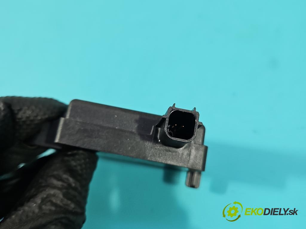 Hyundai Santa Fe III 2012–2018 2.4 GDI 190 HP automatic 140 kW 2359 cm3 5- riadiaca jednotka ostatné 88952-4Z500