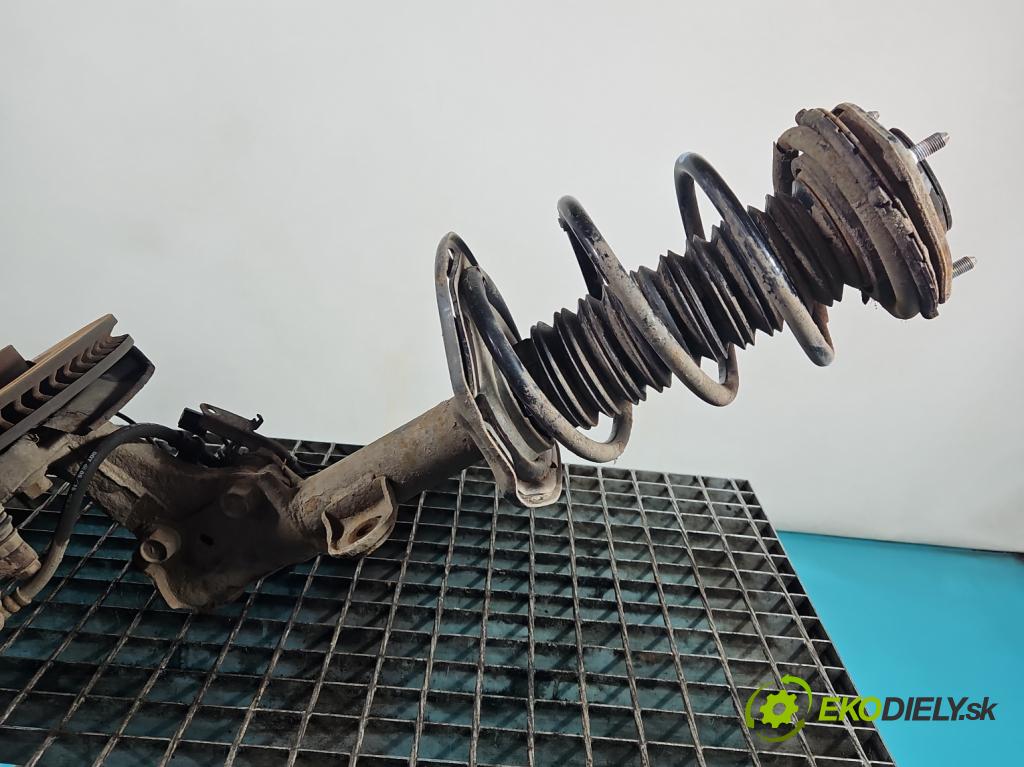 Toyota Rav4 IV 2013-2018 2.0 D4D 124hp manual 91 kW 1998 cm3 5- tlmič predné pravý  (Kľučka dverí ostatné)