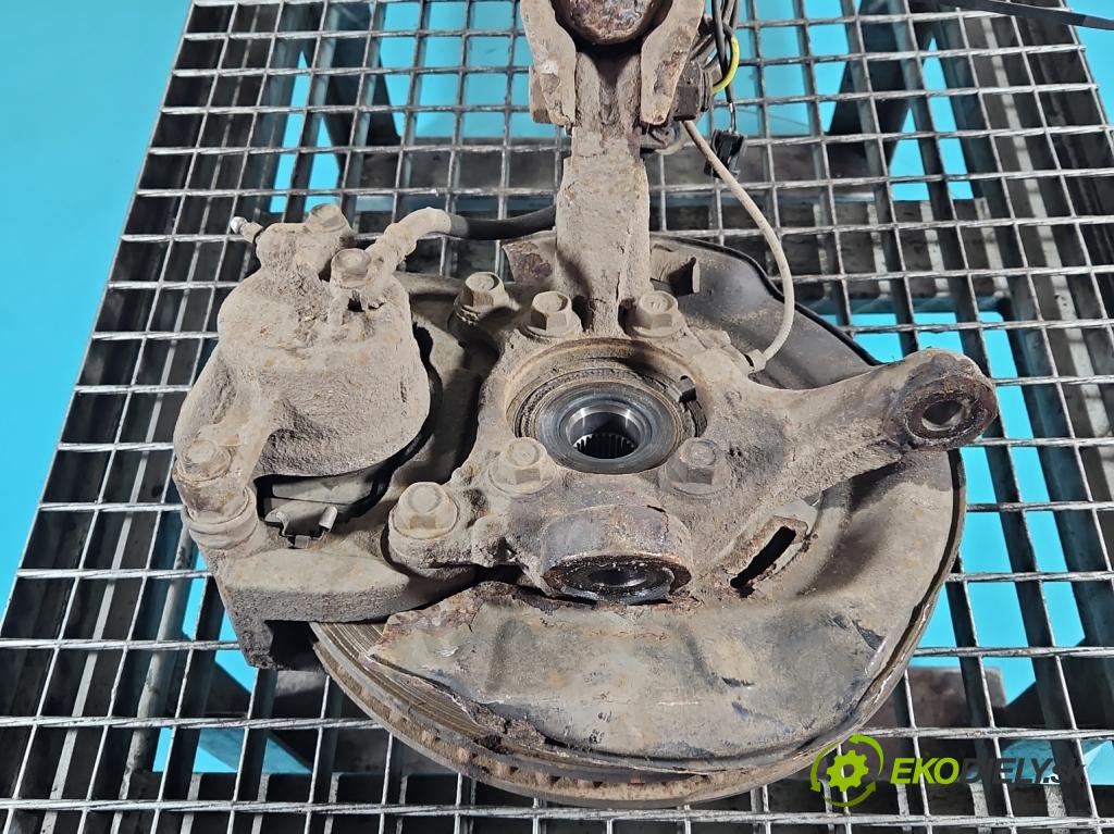 Toyota Rav4 IV 2013-2018 2.0 D4D 124 hp manual 91 kW 1998 cm3 5- náboj pravé  (Náboj kola)