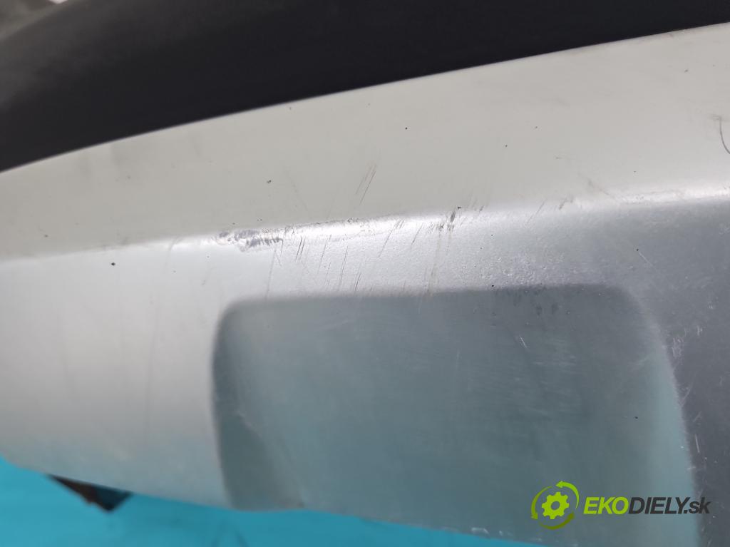 Toyota Rav4 IV 2013-2018 2.0 D4D 124 hp manual 91 kW 1998 cm3 5- nárazník zadní  (Klika dveří ostatní)