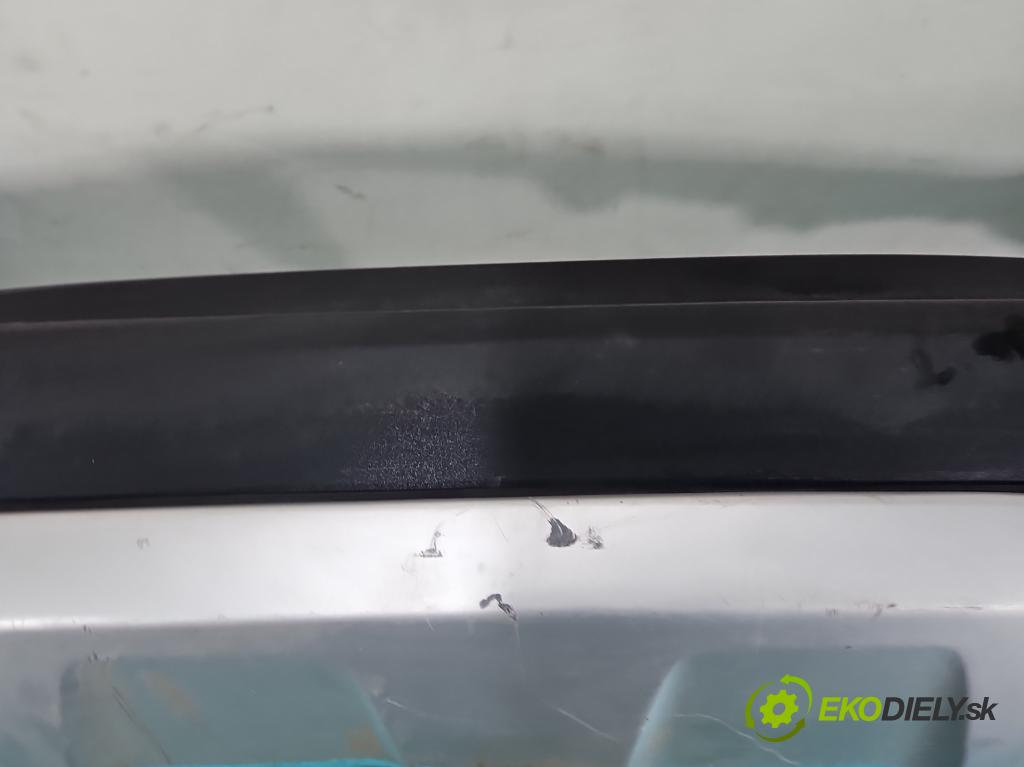 Toyota Rav4 IV 2013-2018 2.0 D4D 124 hp manual 91 kW 1998 cm3 5- nárazník zadní  (Klika dveří ostatní)