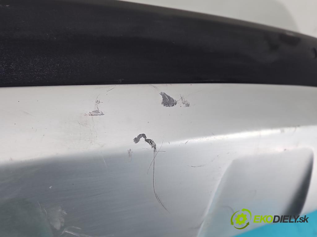 Toyota Rav4 IV 2013-2018 2.0 D4D 124 hp manual 91 kW 1998 cm3 5- nárazník zadní  (Klika dveří ostatní)