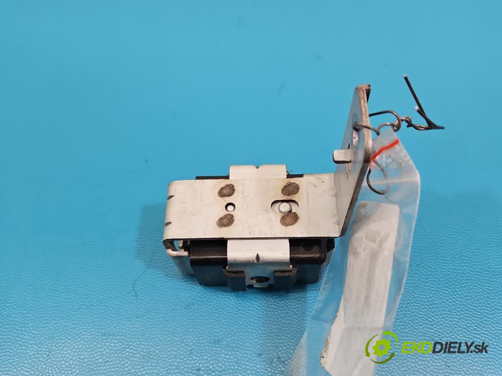 Hyundai Santa Fe III 2012–2018 2.4 GDI 190 HP automatic 140 kW 2359 cm3 5- riadiaca jednotka ostatné 95420-4Z100