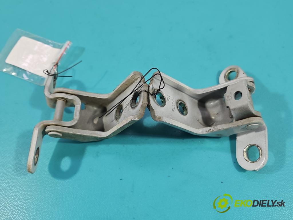 Hyundai Santa Fe III 2012–2018 2.4 GDI 190 hp automatic 140 kW 2359 cm3 5- Závěs: dveře přední levý