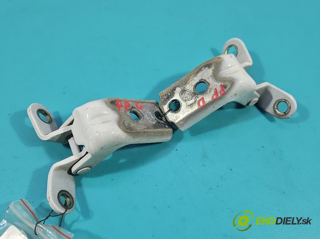 Hyundai Santa Fe III 2012–2018 2.4 GDI 190 hp automatic 140 kW 2359 cm3 5- Závěs: dveře přední pravý 