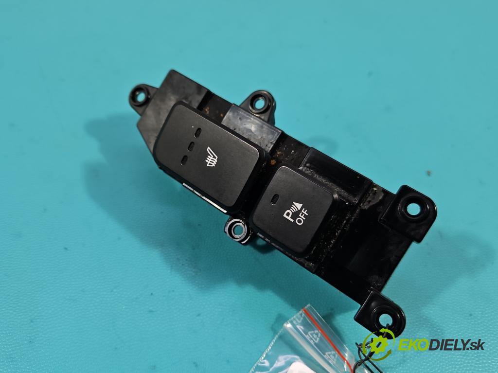 Hyundai Santa Fe III 2012–2018 2.4 GDI 190 HP automatic 140 kW 2359 cm3 5- prepínač ostatné 93310-4Z230