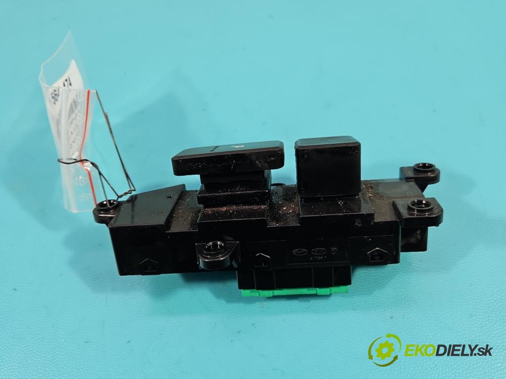 Hyundai Santa Fe III 2012–2018 2.4 GDI 190 HP automatic 140 kW 2359 cm3 5- prepínač ostatné 93315-4ZAB0