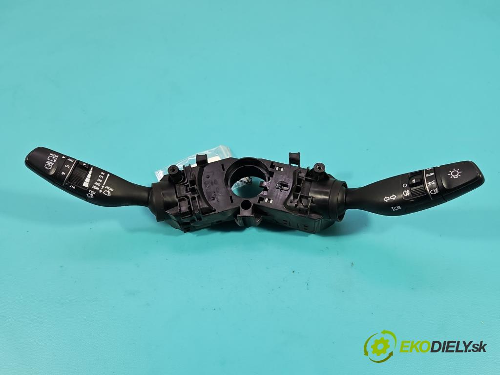 Hyundai Santa Fe III 2012–2018 2.4 GDI 190 HP automatic 140 kW 2359 cm3 5- prepínač komplex: 93420-B8050 (Prepínacie páčky pod volantom)