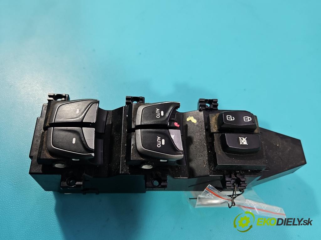 Hyundai Santa Fe III 2012–2018 2.4 GDI 190 HP automatic 140 kW 2359 cm3 5- prepínač okien spätných zrkadiel 39S490-1110