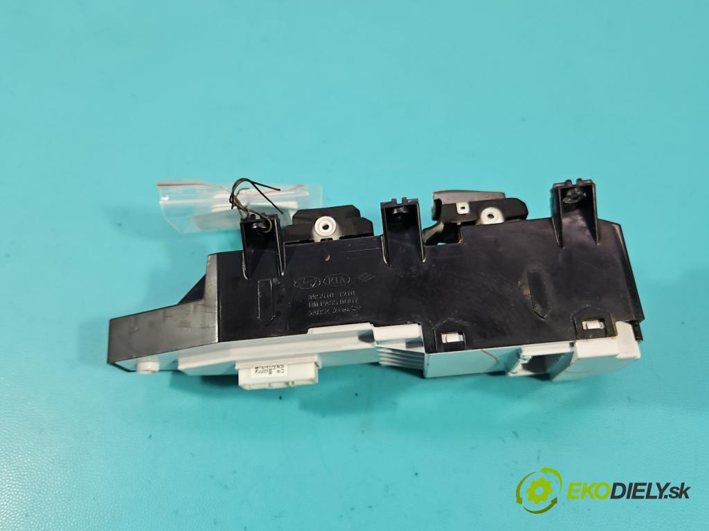 Hyundai Santa Fe III 2012–2018 2.4 GDI 190 HP automatic 140 kW 2359 cm3 5- prepínač okien spätných zrkadiel 93575-4Z300