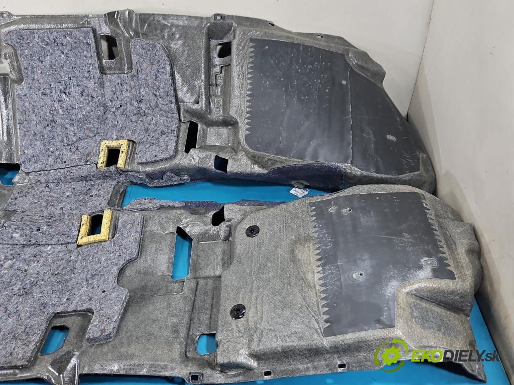 Toyota Rav4 IV 2013-2018 2.0 D4D 124hp manual 91 kW 1998 cm3 5- koberec do auta ostatné