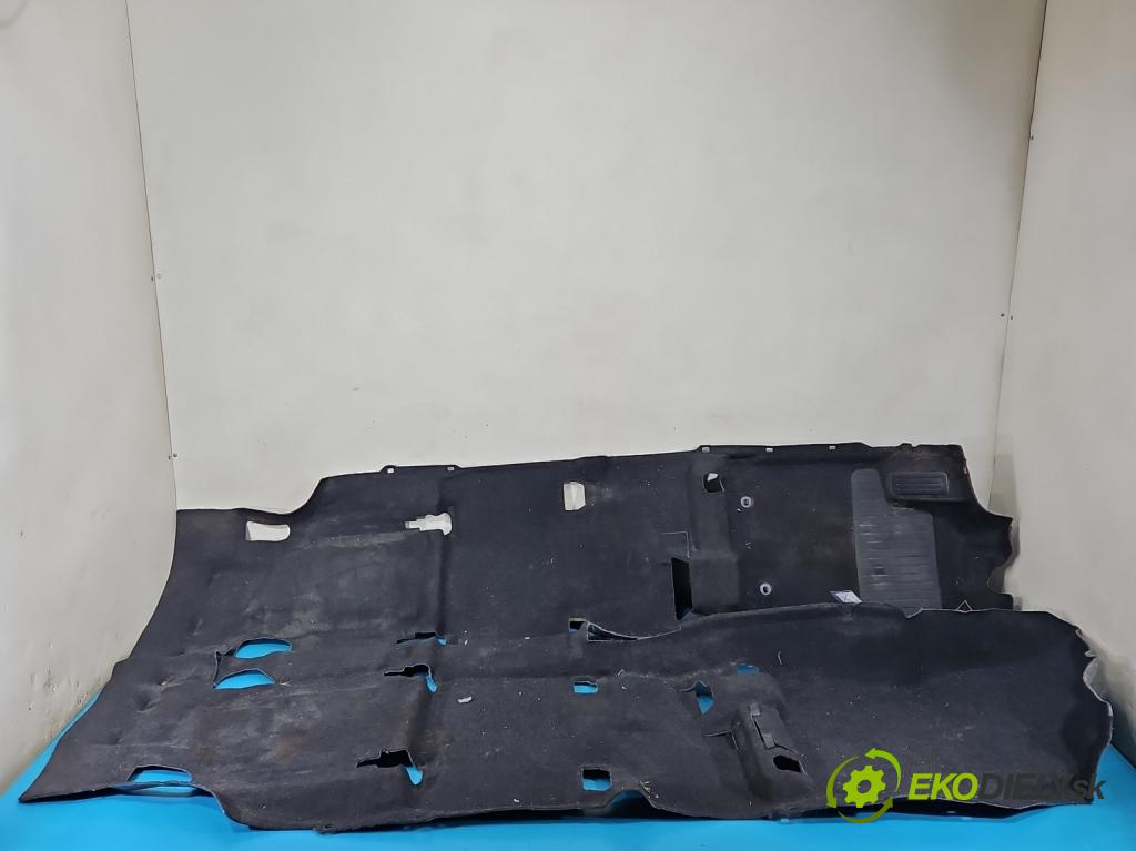 Toyota Rav4 IV 2013-2018 2.0 D4D 124hp manual 91 kW 1998 cm3 5- koberec do auta ostatné 