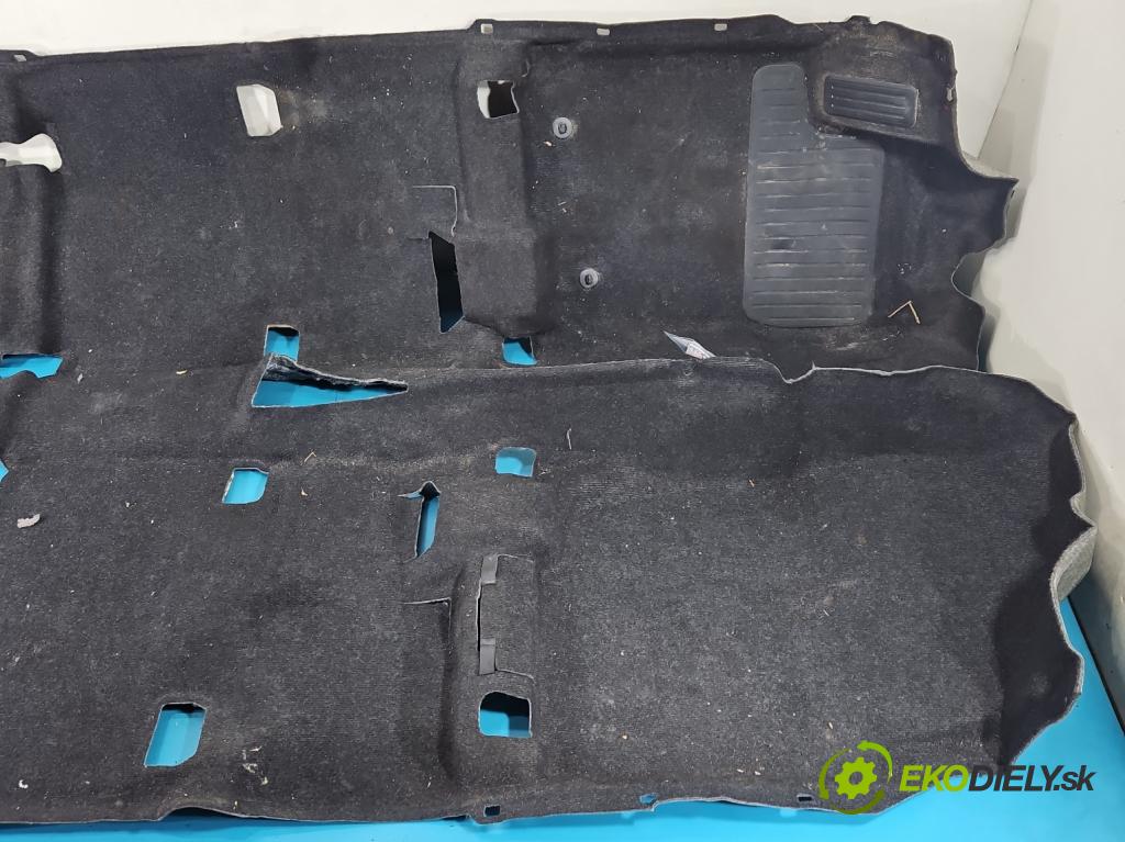 Toyota Rav4 IV 2013-2018 2.0 D4D 124hp manual 91 kW 1998 cm3 5- koberec do auta ostatné