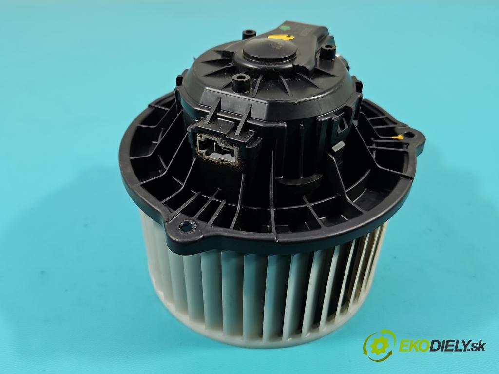 Hyundai Santa Fe III 2012–2018 2.4 GDI 190 HP automatic 140 kW 2359 cm3 5- ventilátor vzduchu