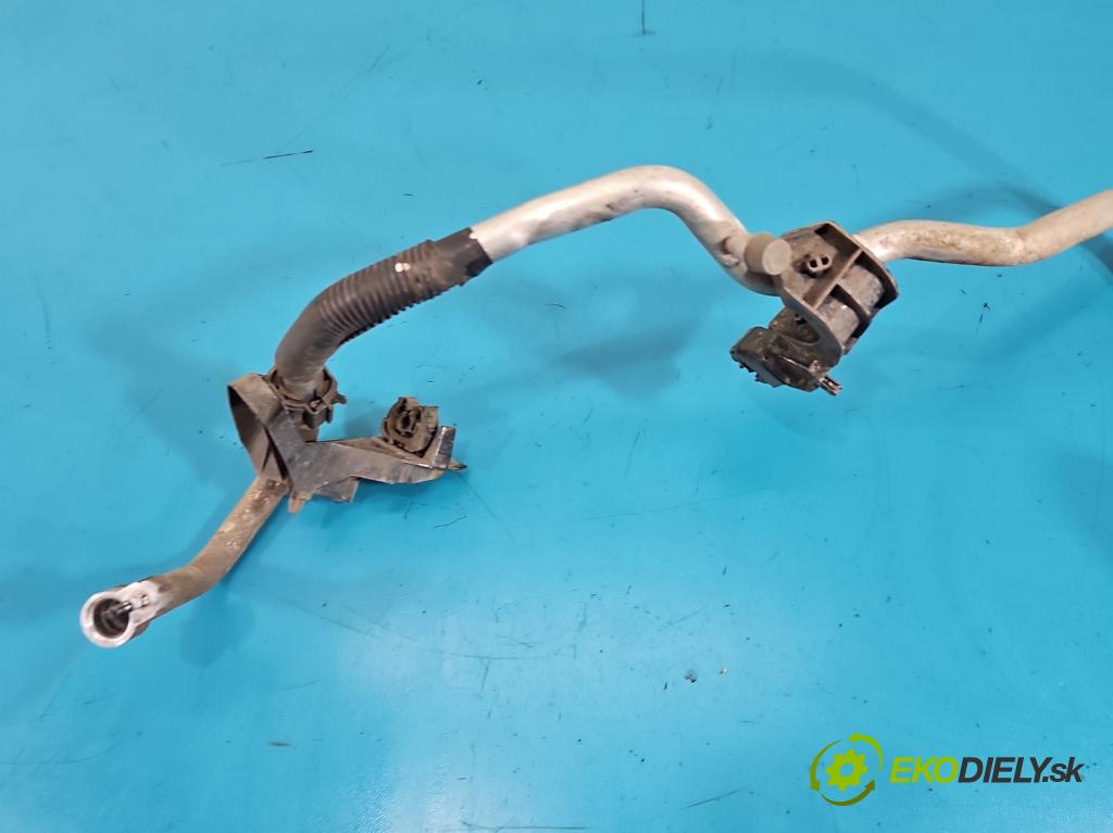 Toyota Rav4 IV 2013-2018 2.0 D4D 124hp manual 91 kW 1998 cm3 5- rúrka klimatizácie