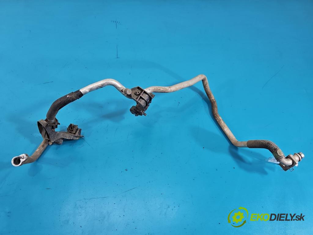 Toyota Rav4 IV 2013-2018 2.0 D4D 124 hp manual 91 kW 1998 cm3 5- trubka klíma 