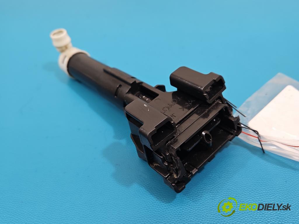 Toyota Rav4 IV 2013-2018 2.0 D4D 124hp manual 91 kW 1998 cm3 5- ostrekovač reflektor: pravý 70227