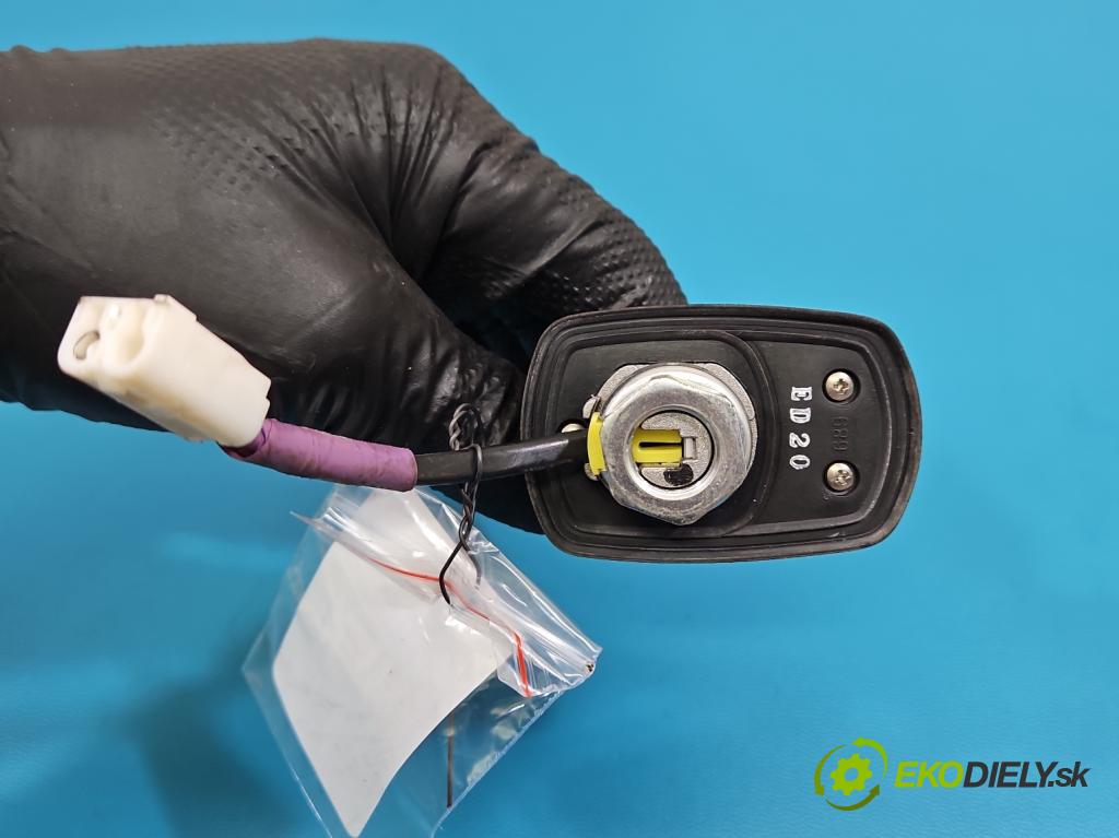 Toyota Rav4 IV 2013-2018 2.0 D4D 124hp manual 91 kW 1998 cm3 5- Antena