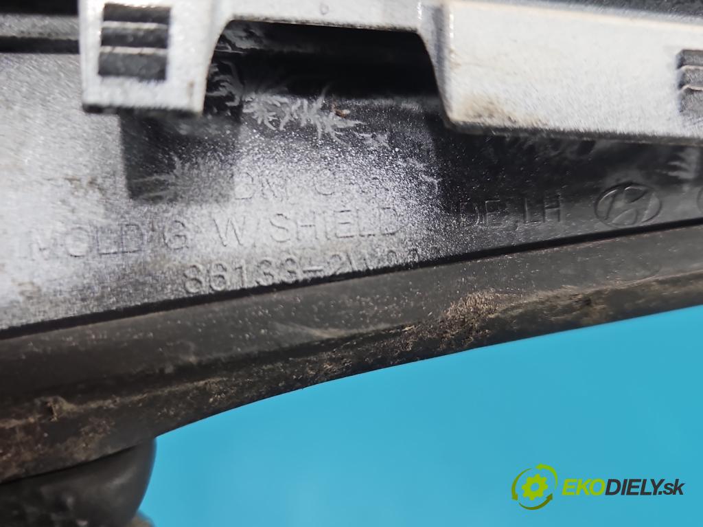 Hyundai Santa Fe III 2012–2018 2.4 GDI 190 HP automatic 140 kW 2359 cm3 5- lišta Okna: čelné: ľavé 86133-2W000