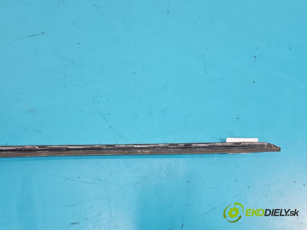 Hyundai Santa Fe III 2012–2018 2.4 GDI 190 HP automatic 140 kW 2359 cm3 5- lišta Okna: čelné: ľavé 86133-2W000