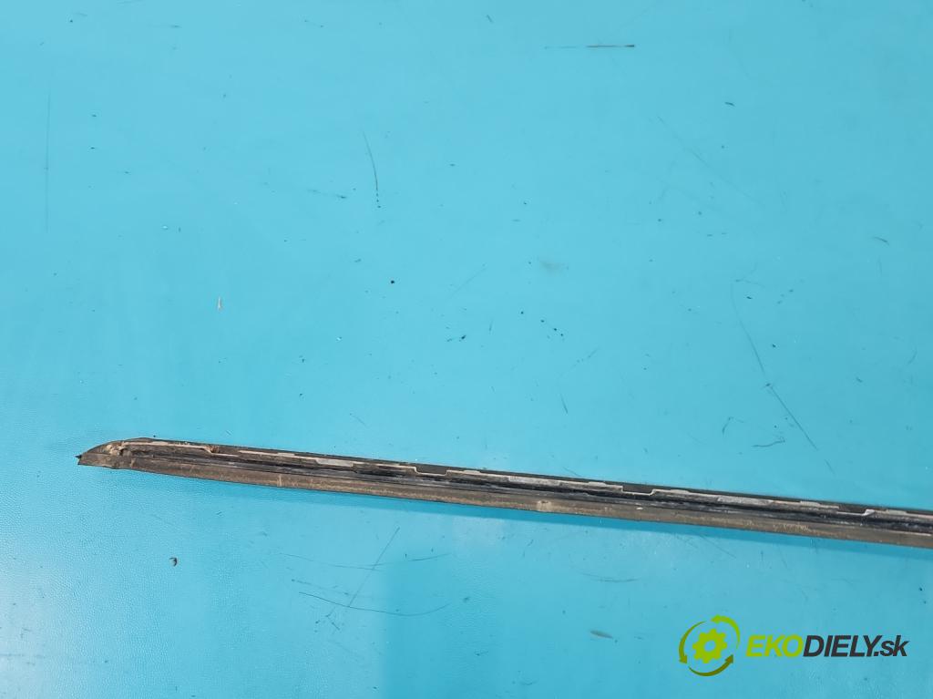 Hyundai Santa Fe III 2012–2018 2.4 GDI 190 HP automatic 140 kW 2359 cm3 5- lišta Okna: čelné: pravé 86143-2W000