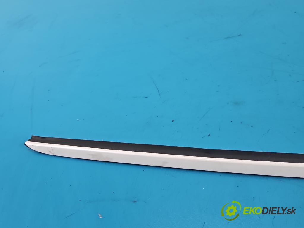 Hyundai Santa Fe III 2012–2018 2.4 GDI 190 HP automatic 140 kW 2359 cm3 5- lišta Okna: čelné: pravé 86143-2W000