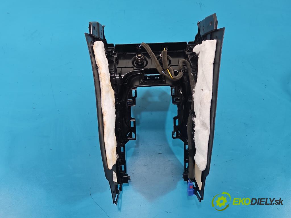 Hyundai Santa Fe III 2012–2018 2.4 GDI 190 hp automatic 140 kW 2359 cm3 5- kryt plastová 84610-4Z200