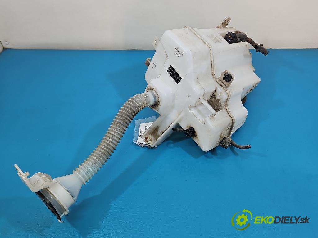 Toyota Rav4 IV 2013-2018 2.0 D4D 124 hp manual 91 kW 1998 cm3 5- nádržka tekutina: ostřikovačů 060851-422