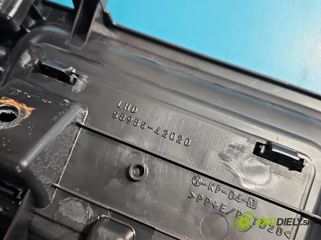 Toyota Rav4 IV 2013-2018 2.0 D4D 124 hp manual 91 kW 1998 cm3 5- loketní opěrka 58823-42010 (Loketní opěrka)