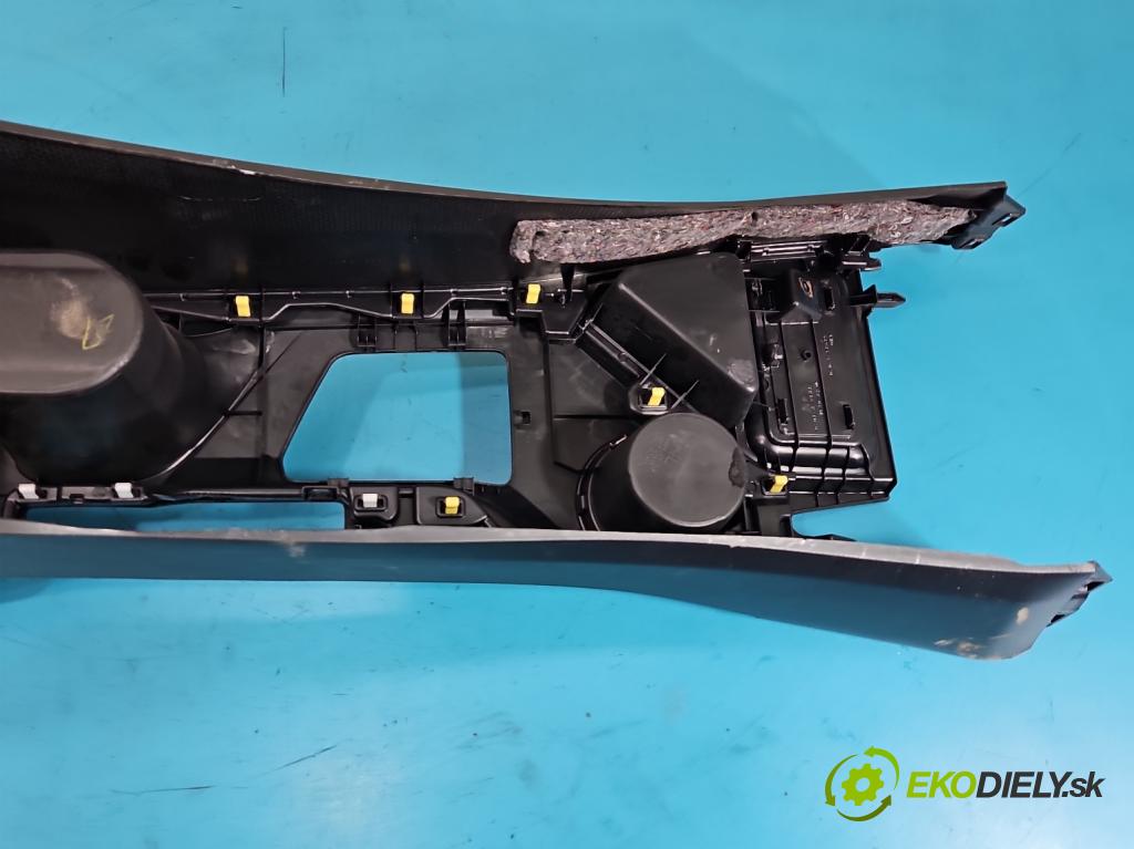 Toyota Rav4 IV 2013-2018 2.0 D4D 124 hp manual 91 kW 1998 cm3 5- loketní opěrka 58823-42010 (Loketní opěrka)