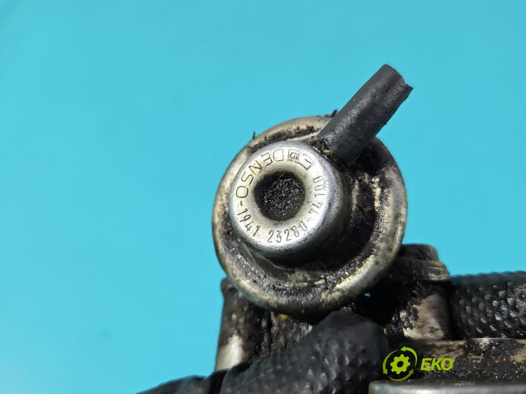 Toyota Rav4 I 1994-2000 2.0 16V 129 HP manual 95 kW 1998 cm3 3- vstrek 23250-74100 (Vstrekovač paliva)