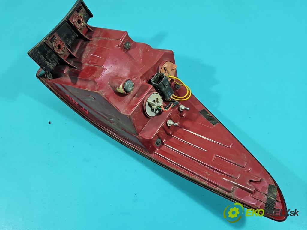 Hyundai Santa Fe III 2012–2018 2.4 GDI 190 HP automatic 140 kW 2359 cm3 5- svetlo / reflektor zadné pravé 92402-4Z500 (Kľučka dverí ostatné)