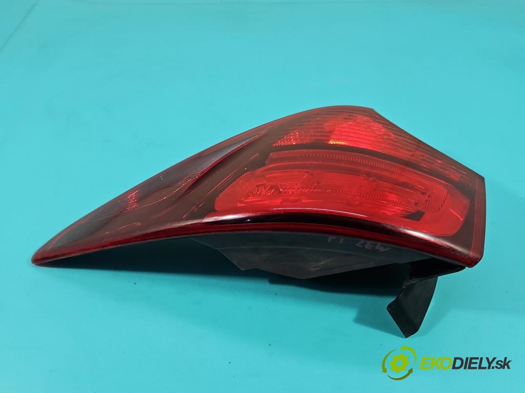 Hyundai Santa Fe III 2012–2018 2.4 GDI 190 HP automatic 140 kW 2359 cm3 5- svetlo / reflektor zadné pravé 92402-4Z500 (Kľučka dverí ostatné)