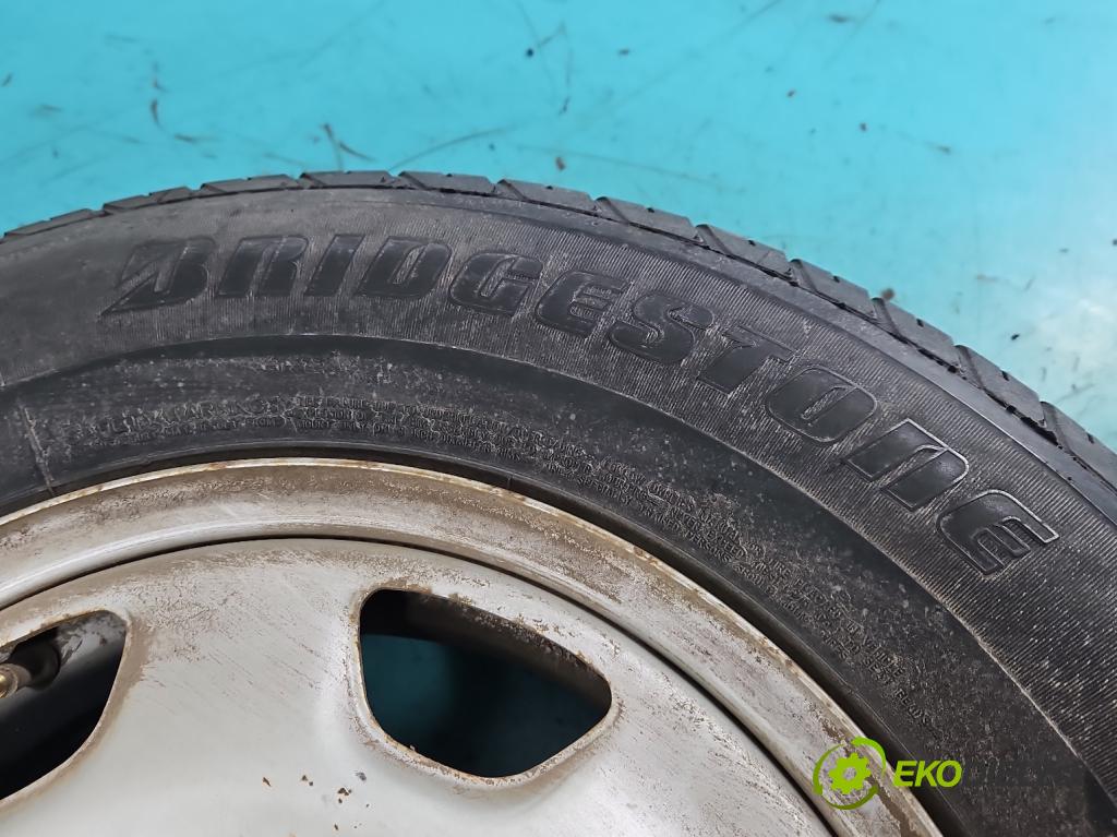 Toyota Rav4 I 1994-2000 2.0 16V 129 HP manual 95 kW 1998 cm3 3- koleso rezervne 16"