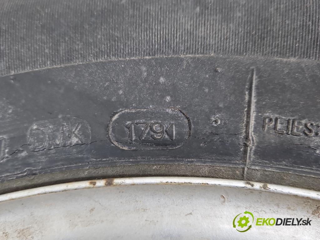 Toyota Rav4 I 1994-2000 2.0 16V 129 HP manual 95 kW 1998 cm3 3- koleso rezervne 16"