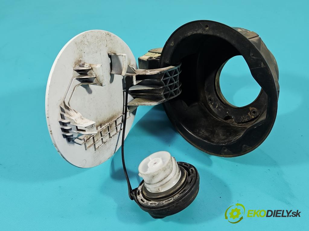 Hyundai Santa Fe III 2012–2018 2.4 GDI 190 HP automatic 140 kW 2359 cm3 5- Klapka nádrže palivo  (Kľučka dverí ostatné)