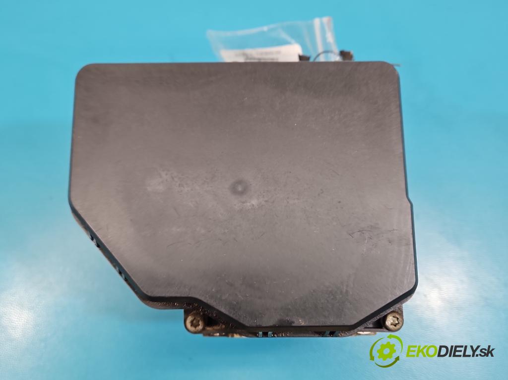 Toyota Rav4 IV 2013-2018 2.0 D4D 124hp manual 91 kW 1998 cm3 5- čerpadlo abs 44540-42312 (Pumpa ABS)