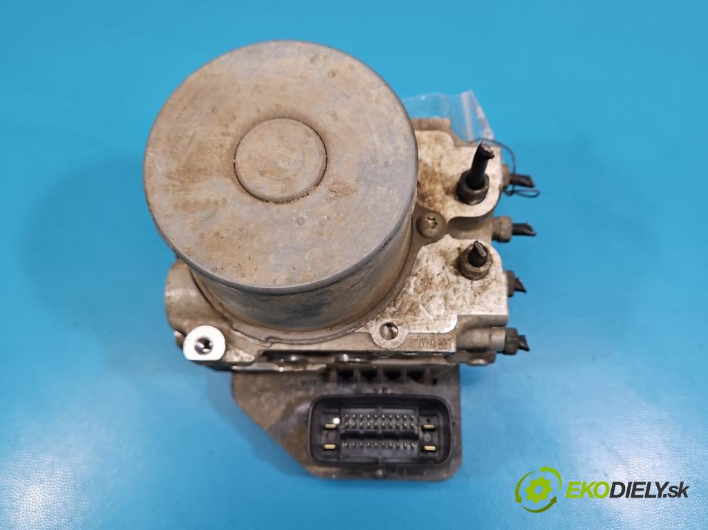 Toyota Rav4 IV 2013-2018 2.0 D4D 124hp manual 91 kW 1998 cm3 5- čerpadlo abs 44540-42312 (Pumpa ABS)