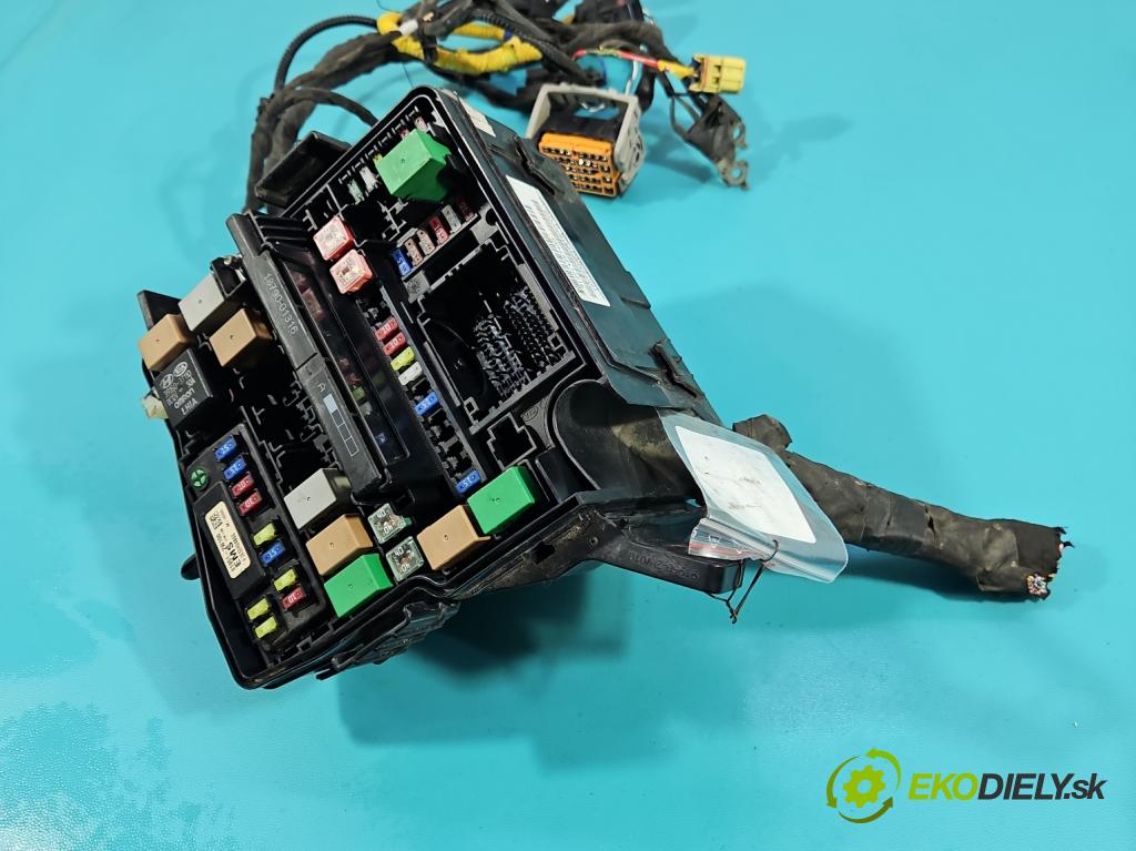 Hyundai Santa Fe III 2012–2018 2.4 GDI 190 HP automatic 140 kW 2359 cm3 5- skrinka poistka 912014Z574AA (Poistková skrinka)