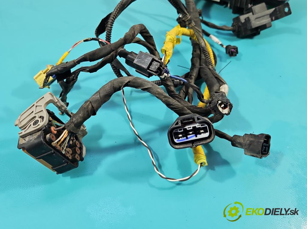 Hyundai Santa Fe III 2012–2018 2.4 GDI 190 HP automatic 140 kW 2359 cm3 5- skrinka poistka 912014Z574AA (Poistková skrinka)