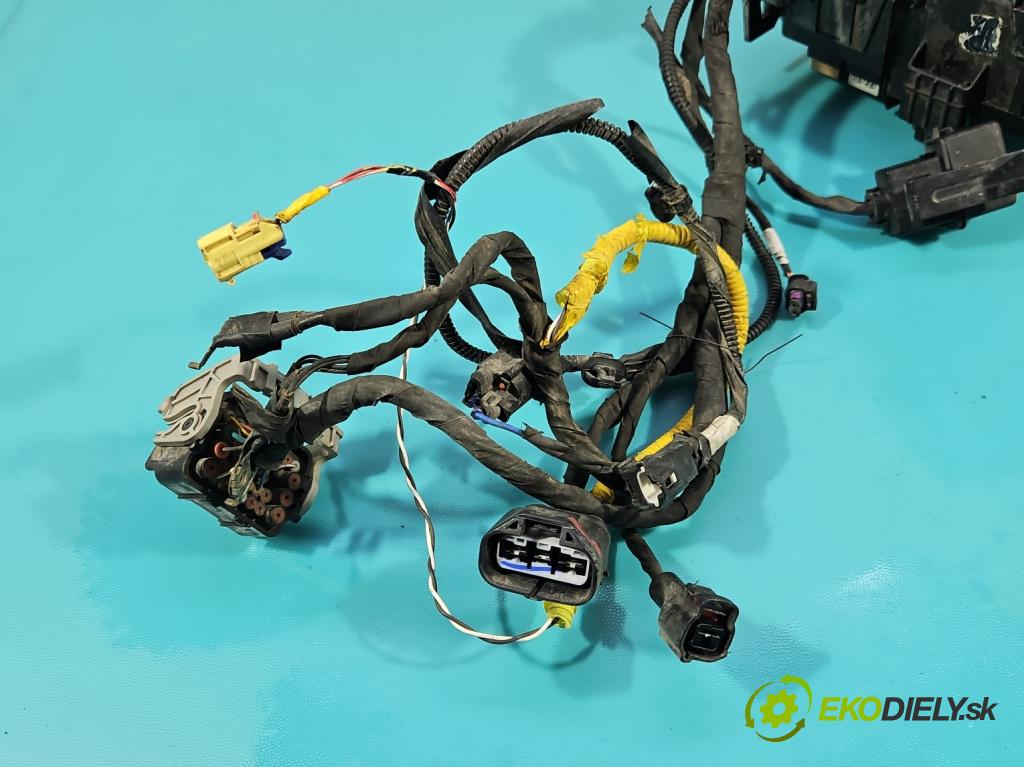 Hyundai Santa Fe III 2012–2018 2.4 GDI 190 HP automatic 140 kW 2359 cm3 5- skrinka poistka 912014Z574AA (Poistková skrinka)