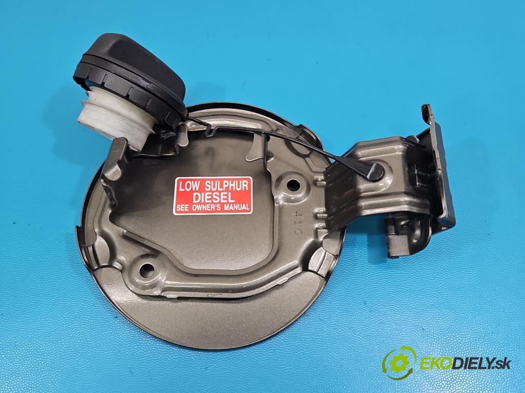 Toyota Rav4 IV 2013-2018 2.0 D4D 124hp manual 91 kW 1998 cm3 5- Klapka nádrže palivo  (Kľučka dverí ostatné)