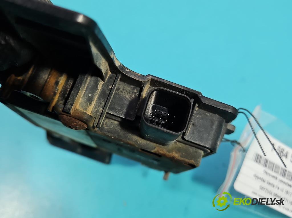 Hyundai Santa Fe III 2012–2018 2.4 GDI 190 HP automatic 140 kW 2359 cm3 5- riadiaca jednotka ostatné 4Z95851000