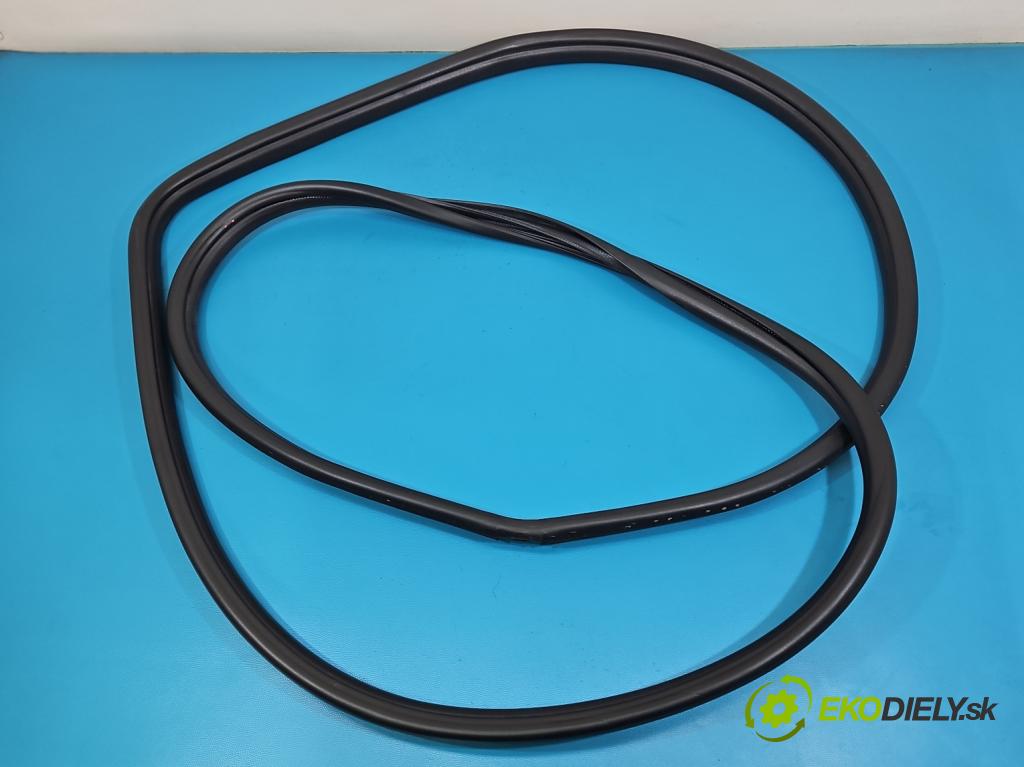 Toyota Rav4 IV 2013-2018 2.0 D4D 124 hp manual 91 kW 1998 cm3 5- Těsnění: dveře přední levé