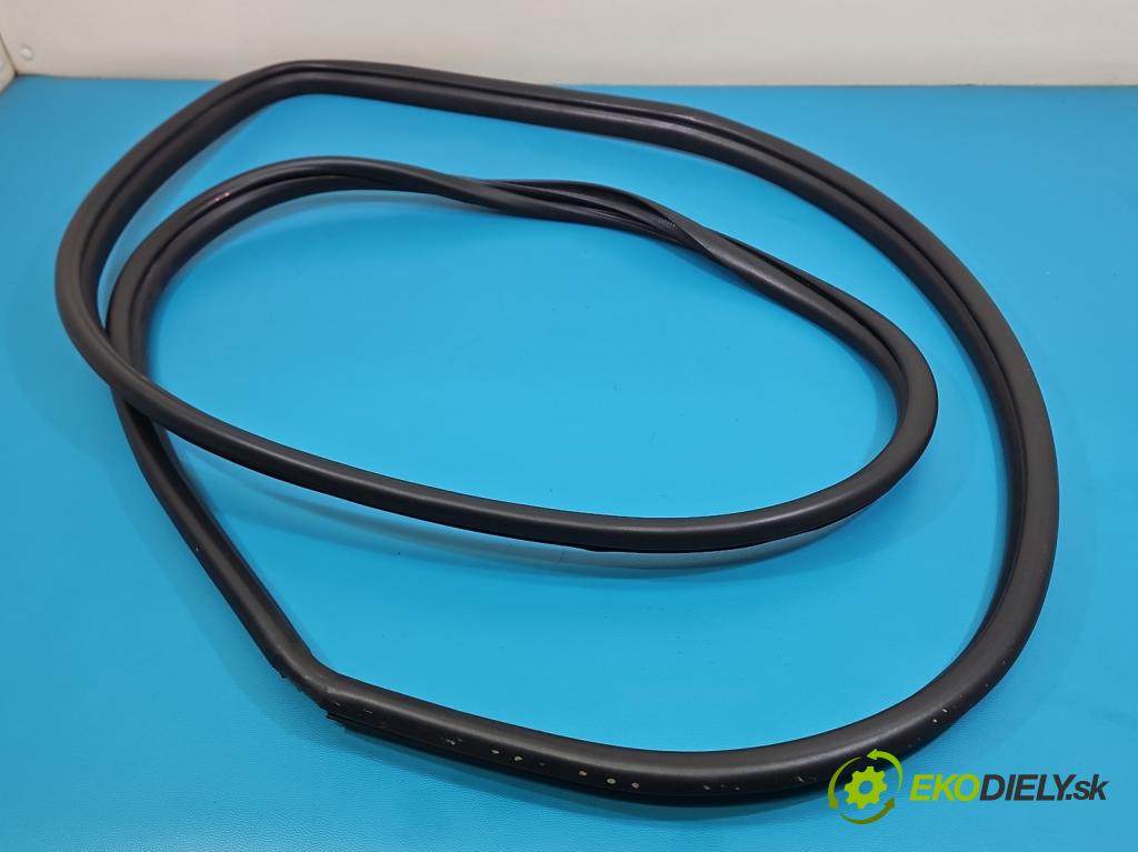 Toyota Rav4 IV 2013-2018 2.0 D4D 124hp manual 91 kW 1998 cm3 5- Těsnění: dvere predné ľavé 