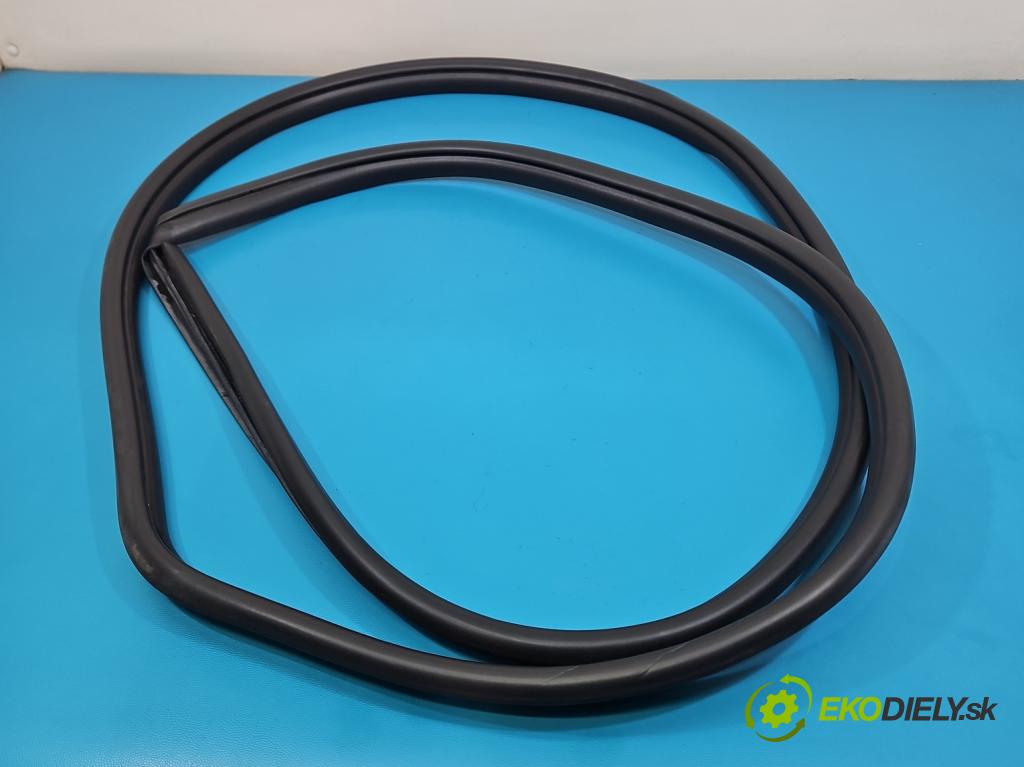 Toyota Rav4 IV 2013-2018 2.0 D4D 124hp manual 91 kW 1998 cm3 5- Těsnění: dvere predné pravé 