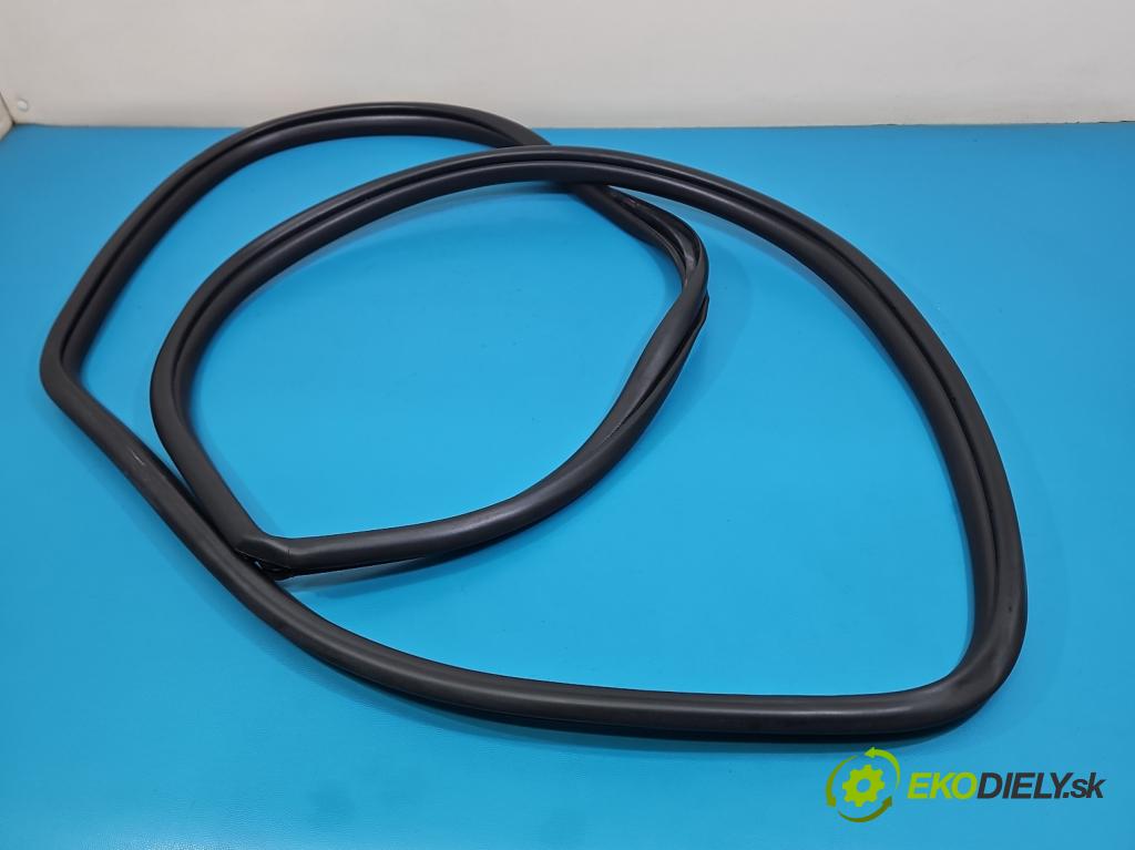 Toyota Rav4 IV 2013-2018 2.0 D4D 124 hp manual 91 kW 1998 cm3 5- Těsnění: dveře zadní levé  (Karoserie ostatní)