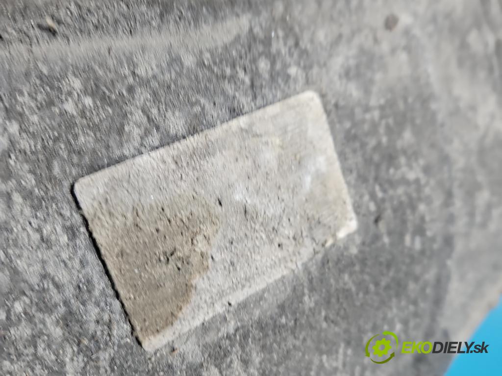 Bmw 3 G20 2018- 2.0 T 156 HP automatic 115 kW 1998 cm3 4- Blatník: zadné pravé