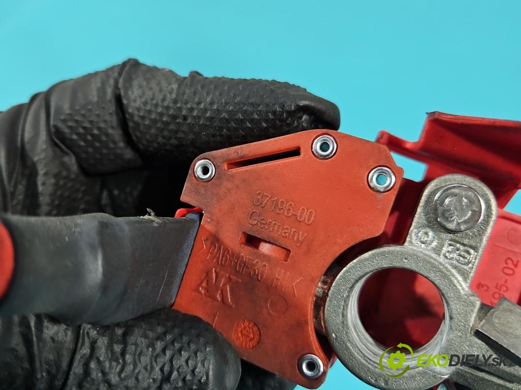 Bmw 3 G20 2018- 2.0 T 156 HP automatic 115 kW 1998 cm3 4- kontakt plusová 37196-00