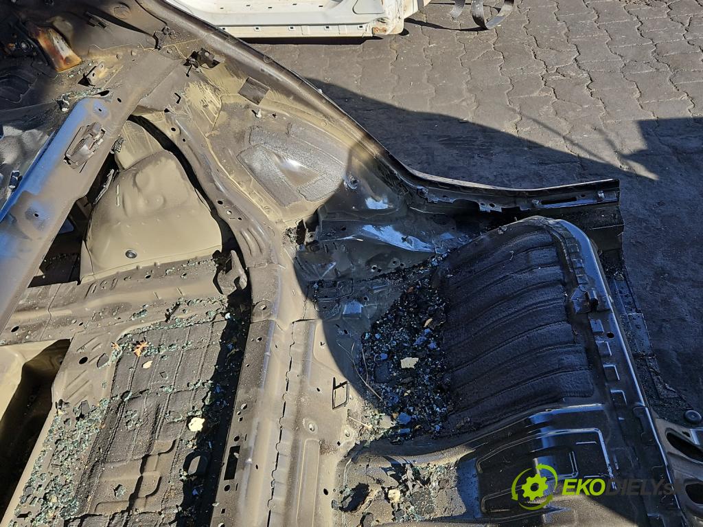 Bmw 3 G20 2018- 2.0 T 156 HP automatic 115 kW 1998 cm3 4- blatník zadné ľavý